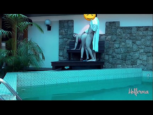 ❤️ Baas noeget faam nei it swimbad, mar koe net wjerstean in hot ❌ Kwaliteitsseks by ús fy.pornburst.ru ️❤